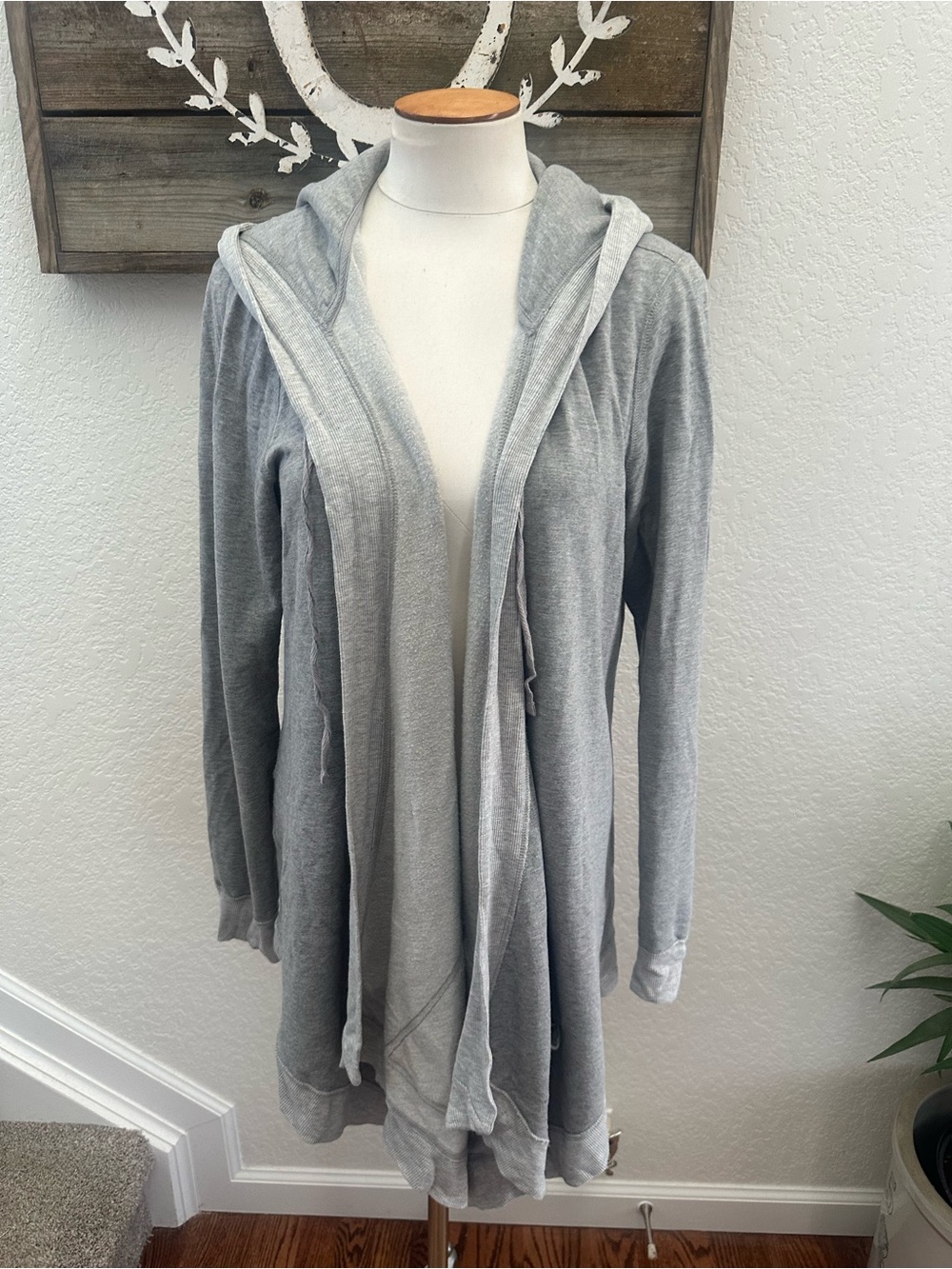 evy's tree Light Gray Hooded Sweatshirt Cardigan ladies size XL
